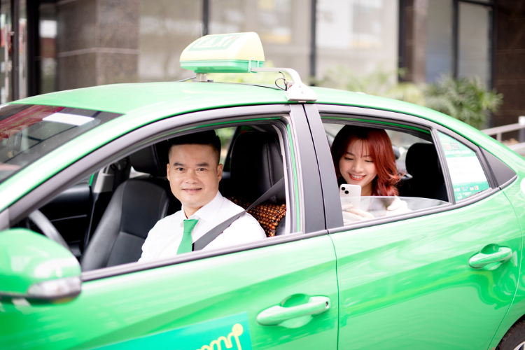 Taxi 4 chỗ tại Taxi Cố Đô Huế